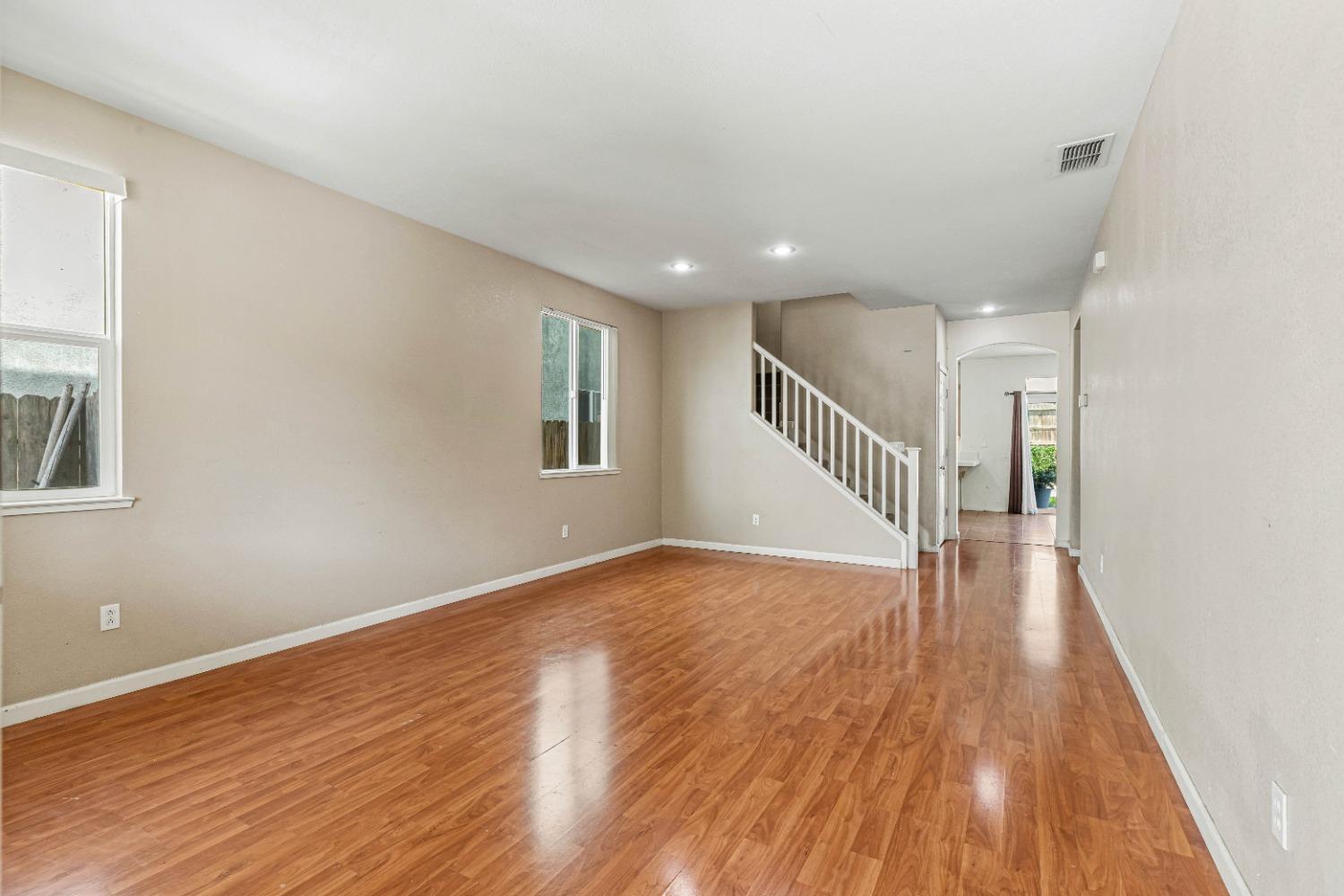 Rivercrest Drive, Waterford, California image 7