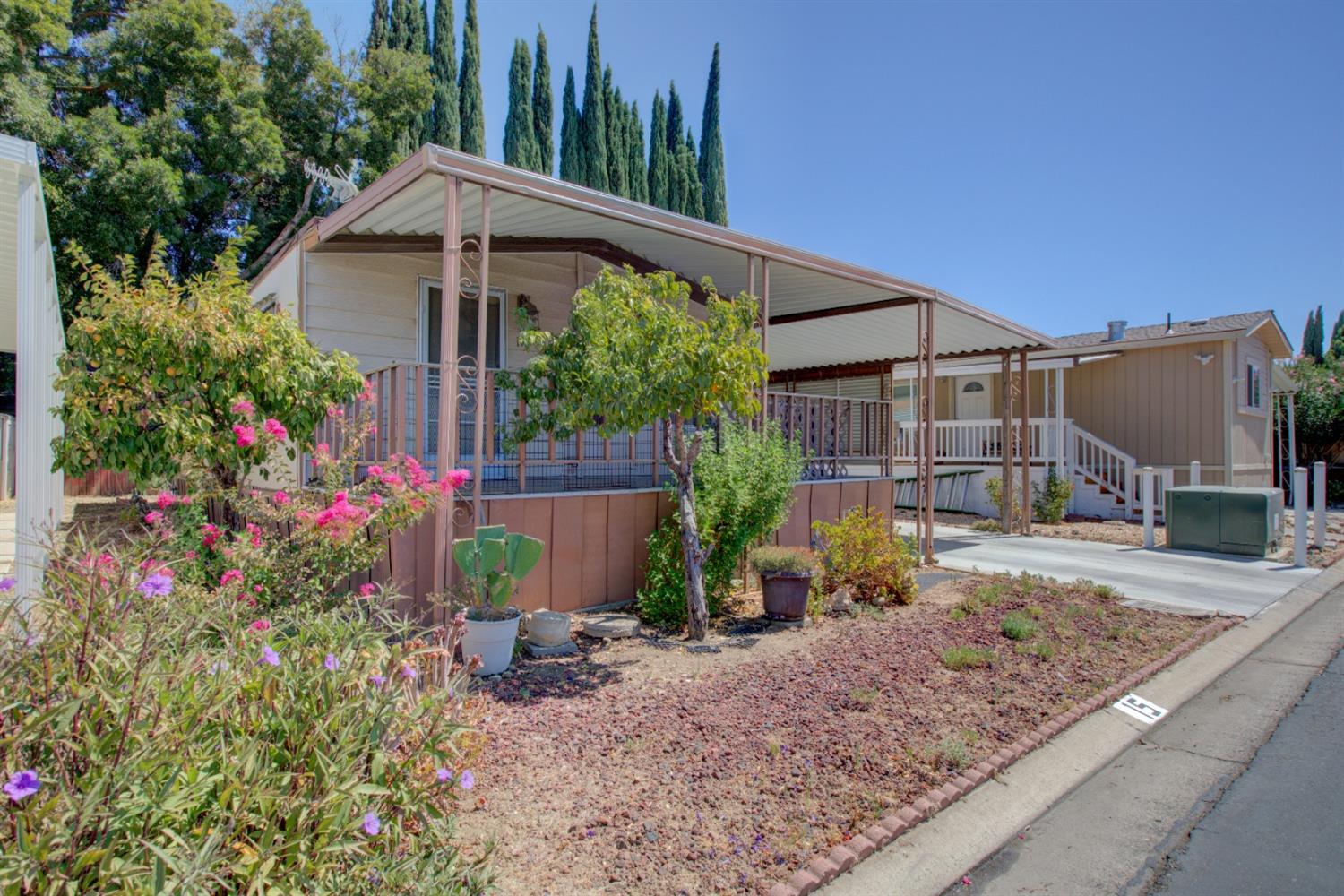 Detail Gallery Image 3 of 32 For 250 E Las Palmas Ave 15, Patterson,  CA 95363 - 2 Beds | 1 Baths