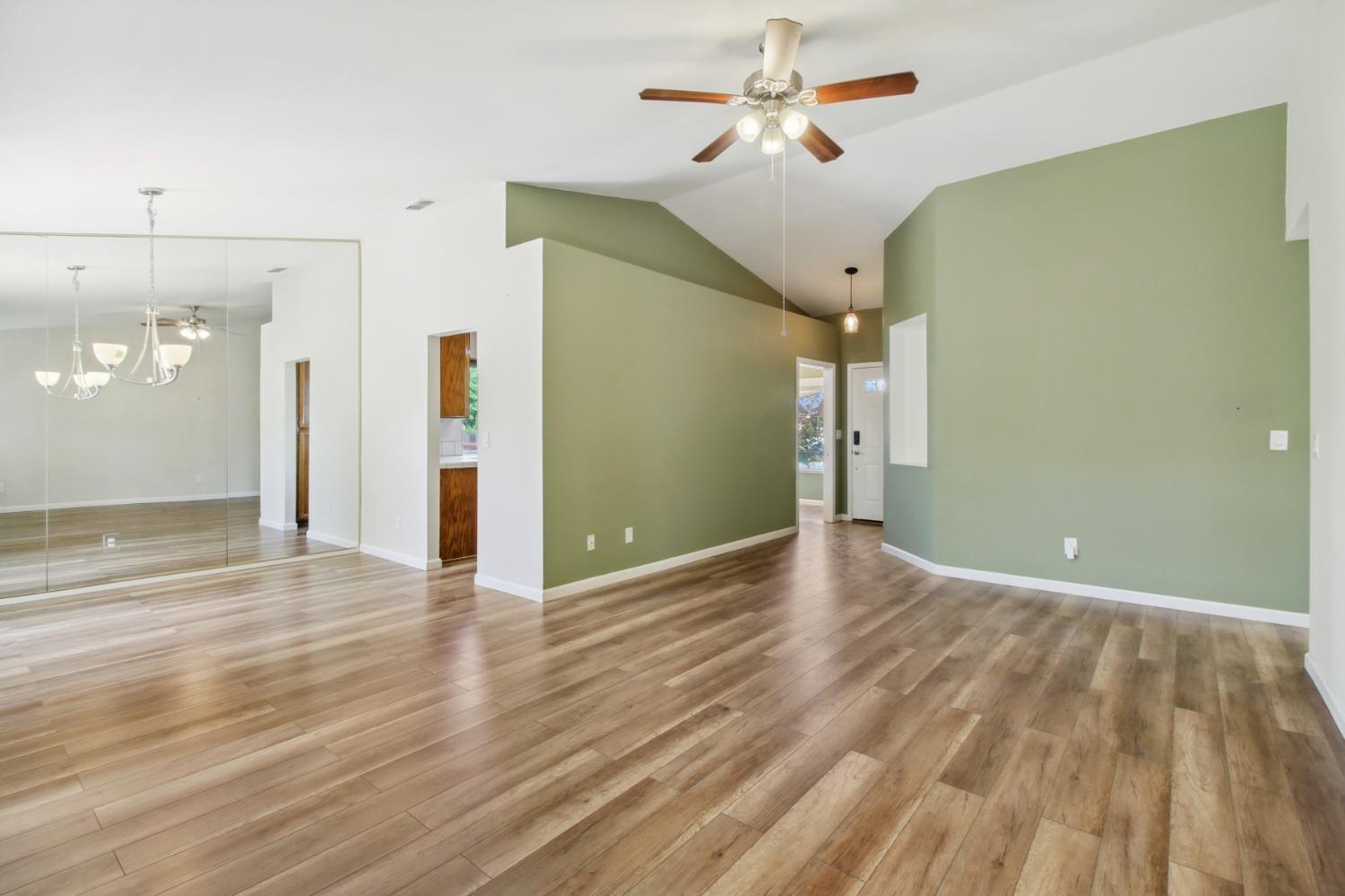 Lakespring Way, Sacramento, California image 10