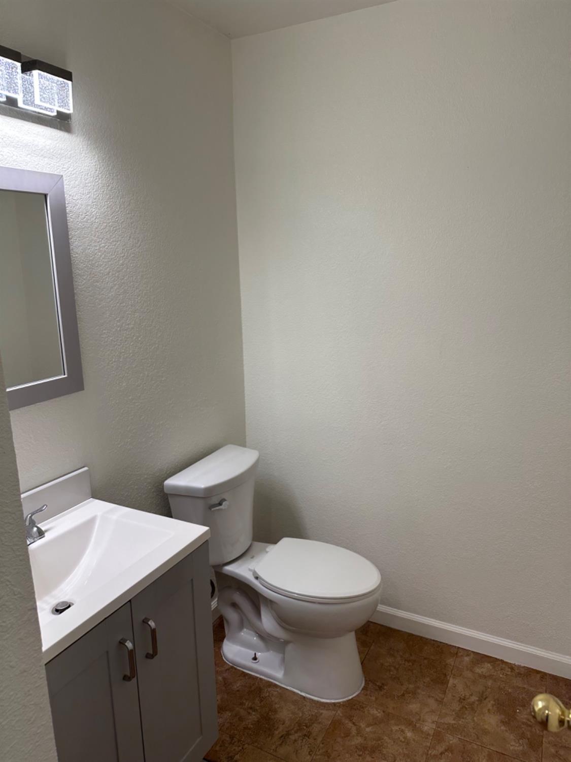 Photo #8: 225054126 Listing: Photo #8