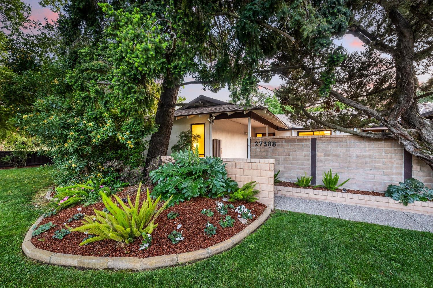 Meadowbrook Drive, Davis, California image 1