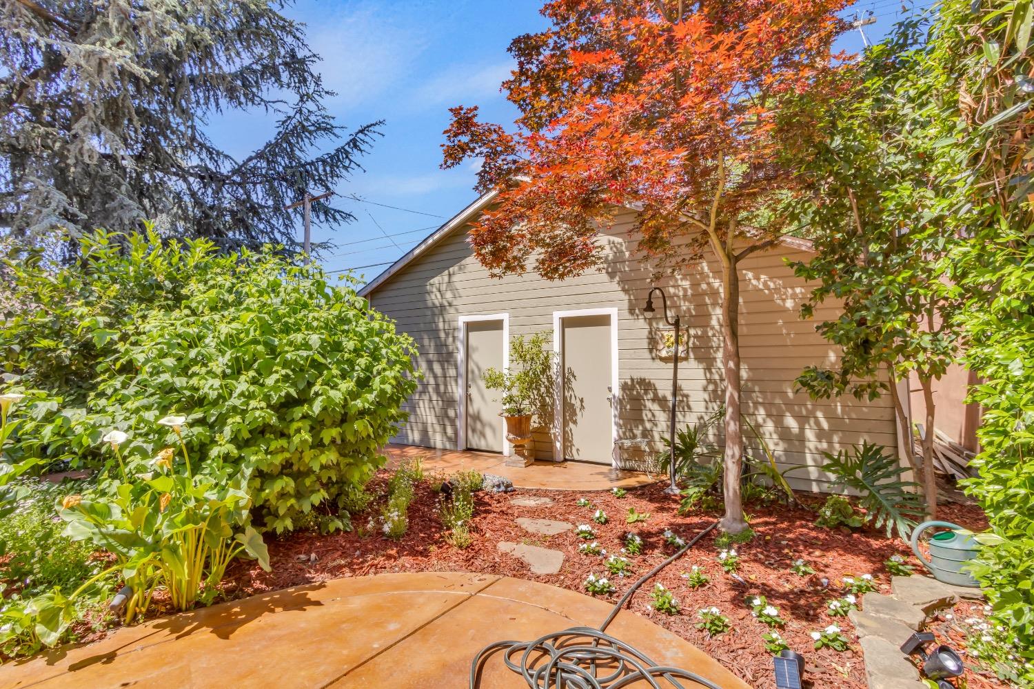 Detail Gallery Image 70 of 91 For 2321 H St, Sacramento,  CA 95816 - 4 Beds | 2 Baths