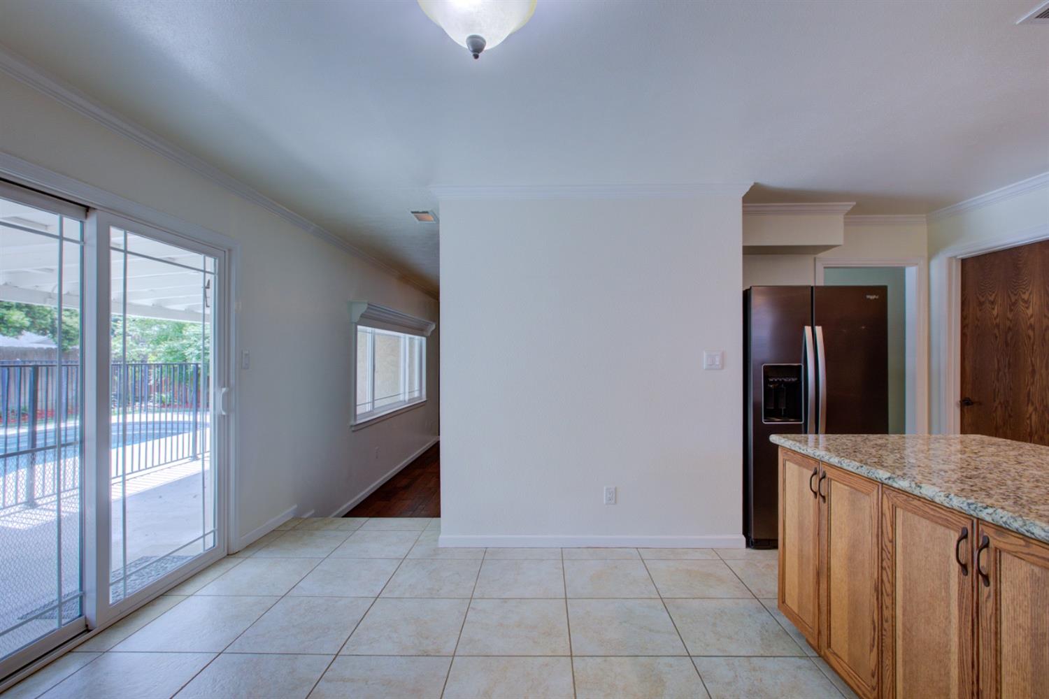 Teak Avenue, Merced, California image 10