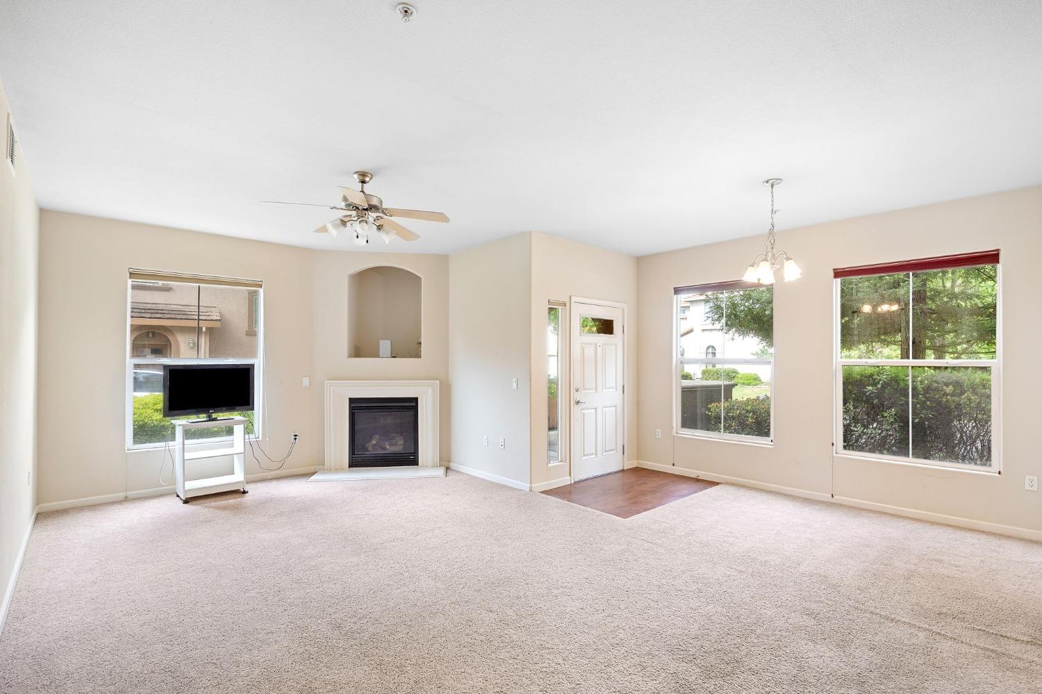 Photo #6: 225054575 Listing: Photo #6