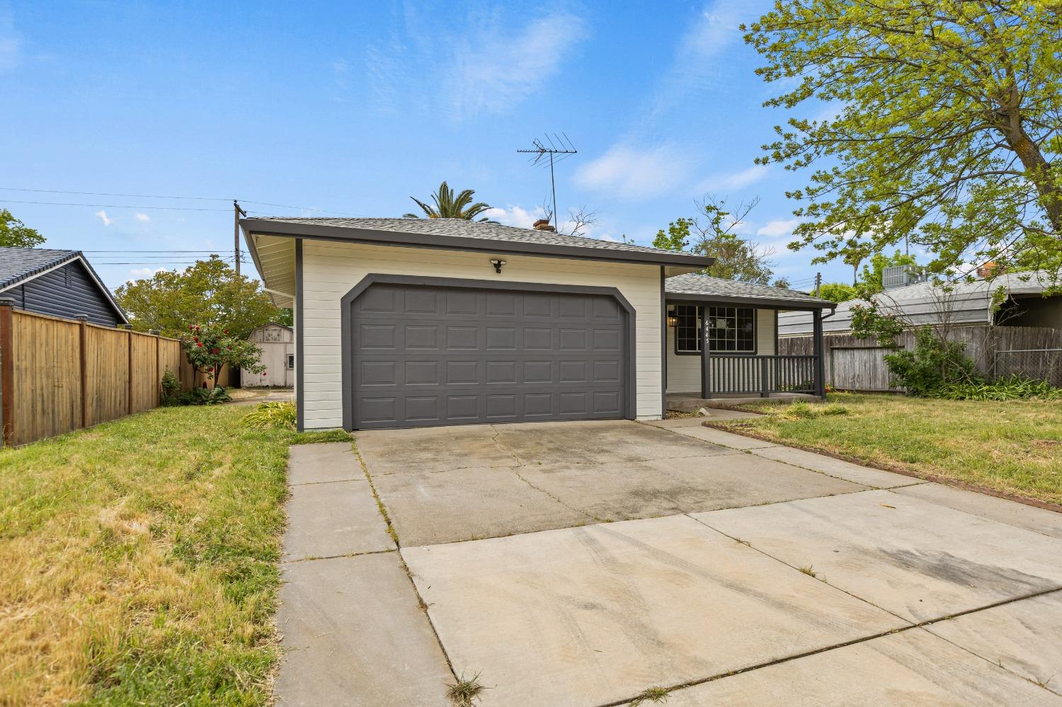 Detail Gallery Image 4 of 38 For 6445 Randy St, Rio Linda,  CA 95673 - 3 Beds | 2 Baths