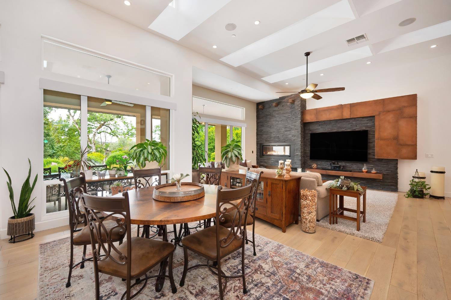 Mondrian Court, El Dorado Hills, California image 12
