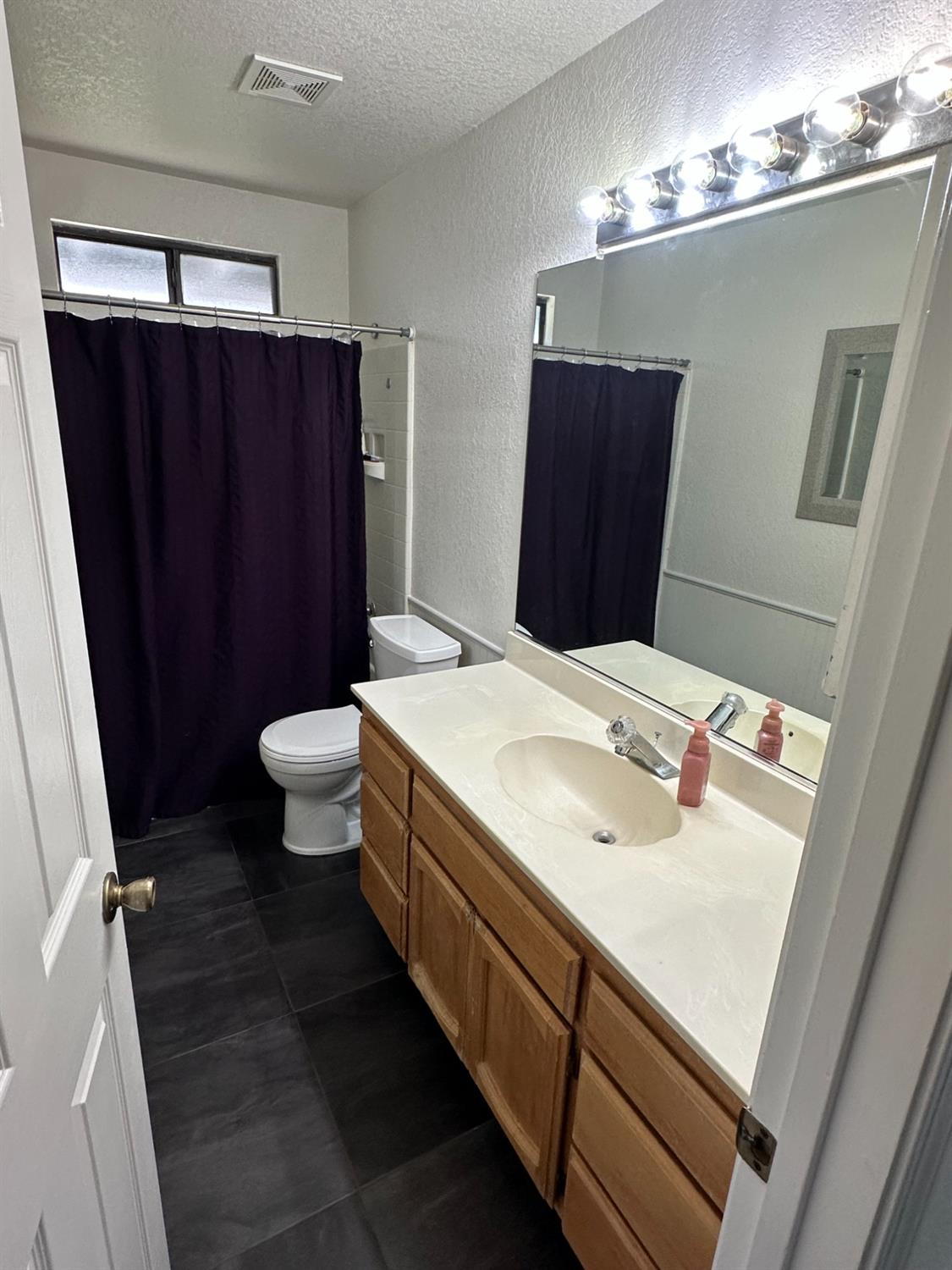 Detail Gallery Image 22 of 44 For 633 Holly Ct, Galt,  CA 95632 - 3 Beds | 2 Baths