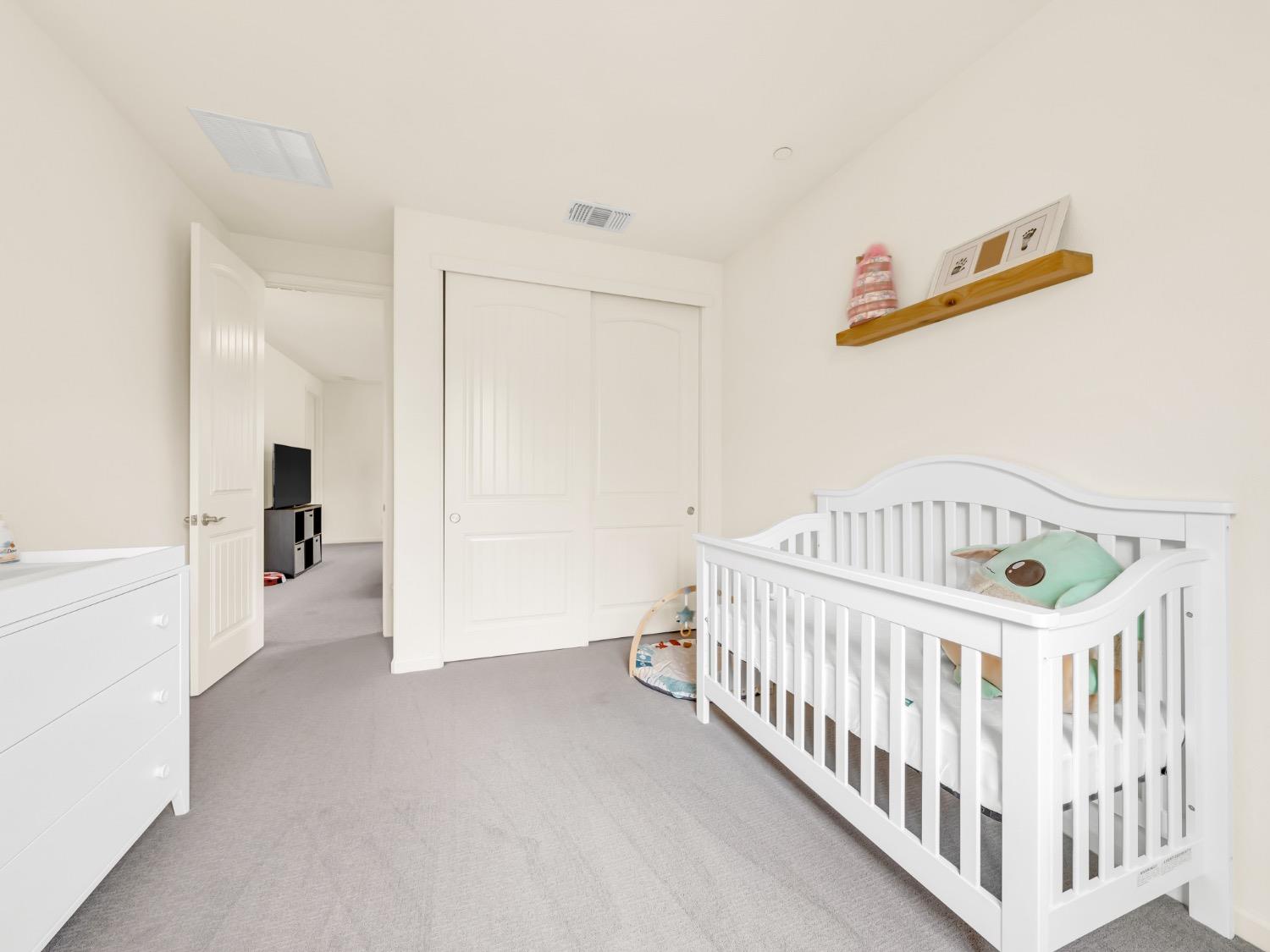 Hovnanian Drive, Sacramento, California image 30