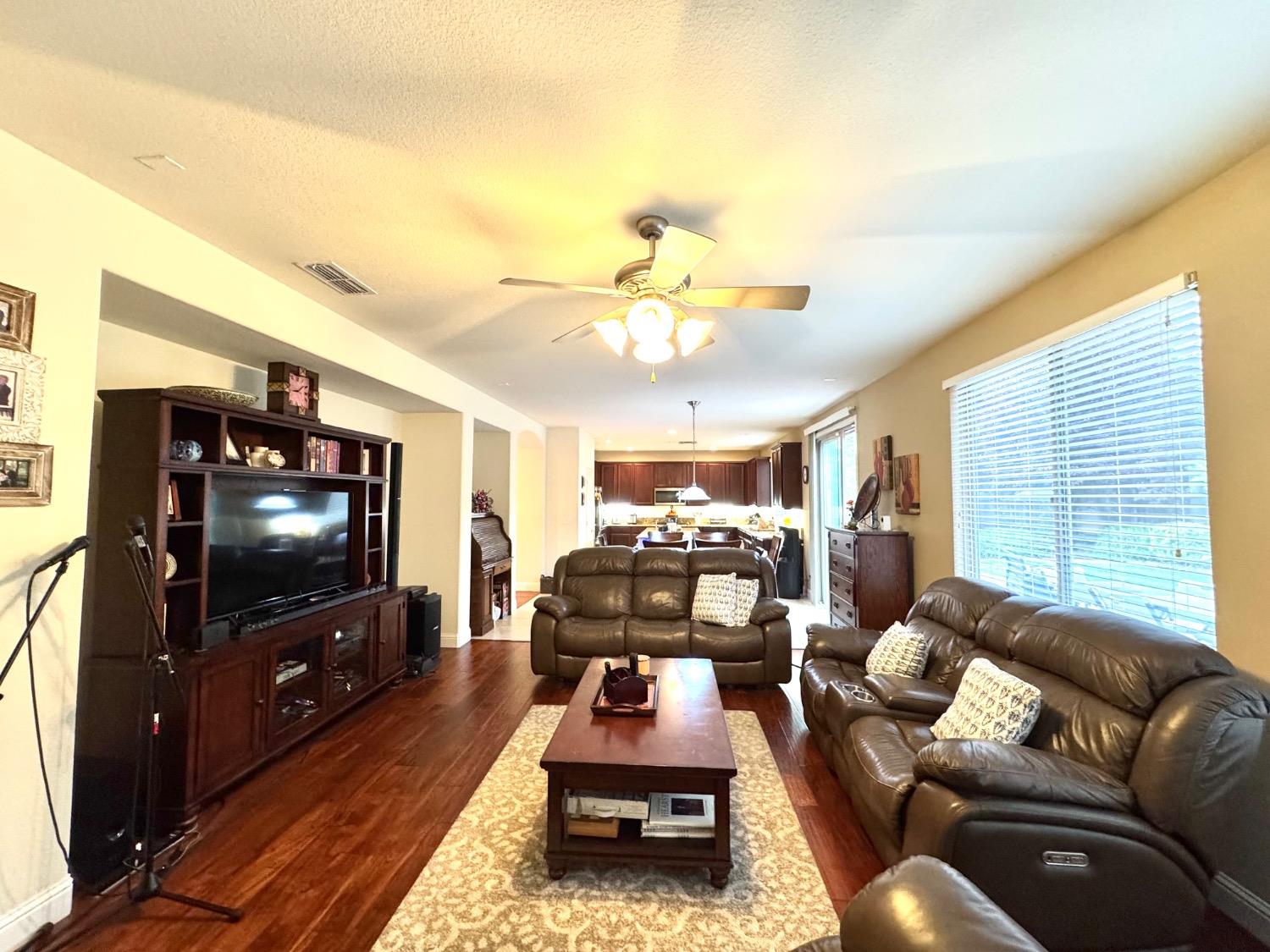 Accordion Way, Rancho Cordova, California image 8