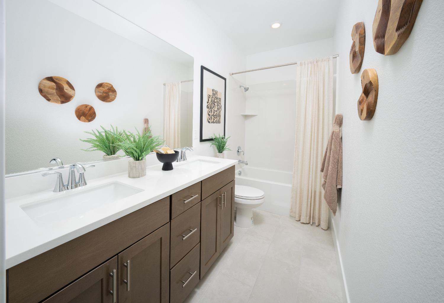 Detail Gallery Image 12 of 16 For 4016 Happy Camper Way, Roseville,  CA 95747 - 4 Beds | 3 Baths