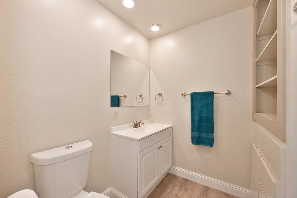 Casitas Bonito, Sacramento, California image 20