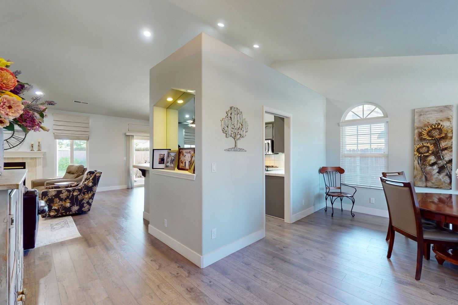 Yorktown Drive, Yuba City, California image 9