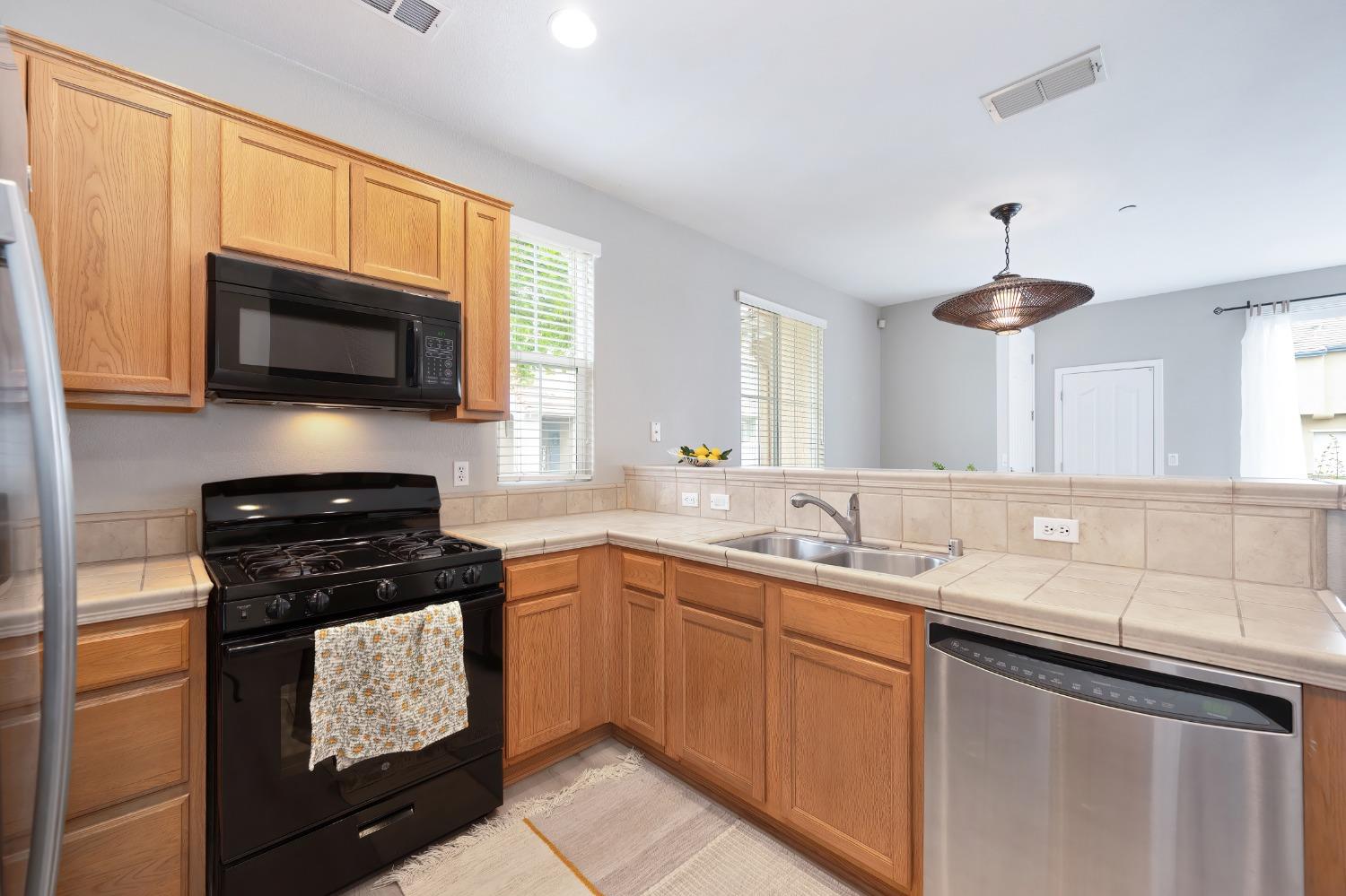 Photo #23: 225045944 Listing: Photo #23