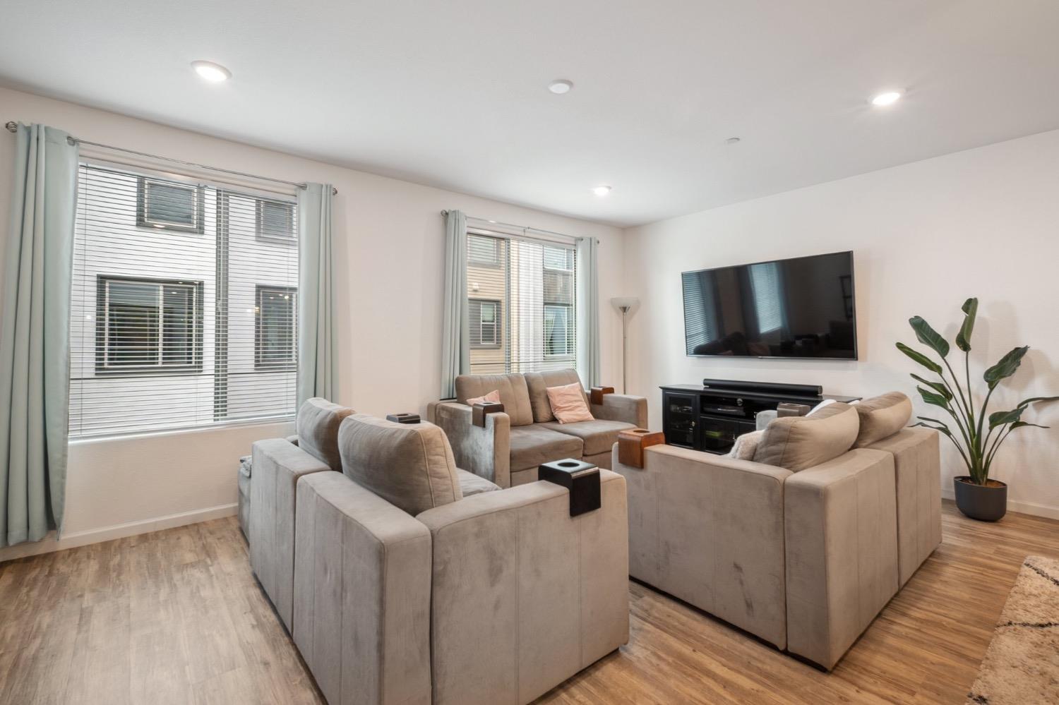 Parklane Drive, Hayward, California image 7