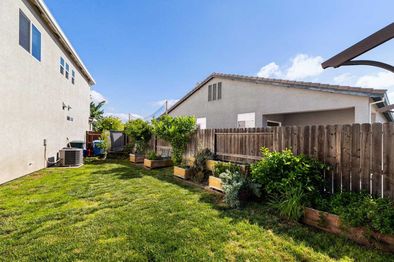 Maehl Drive, Manteca, California image 39
