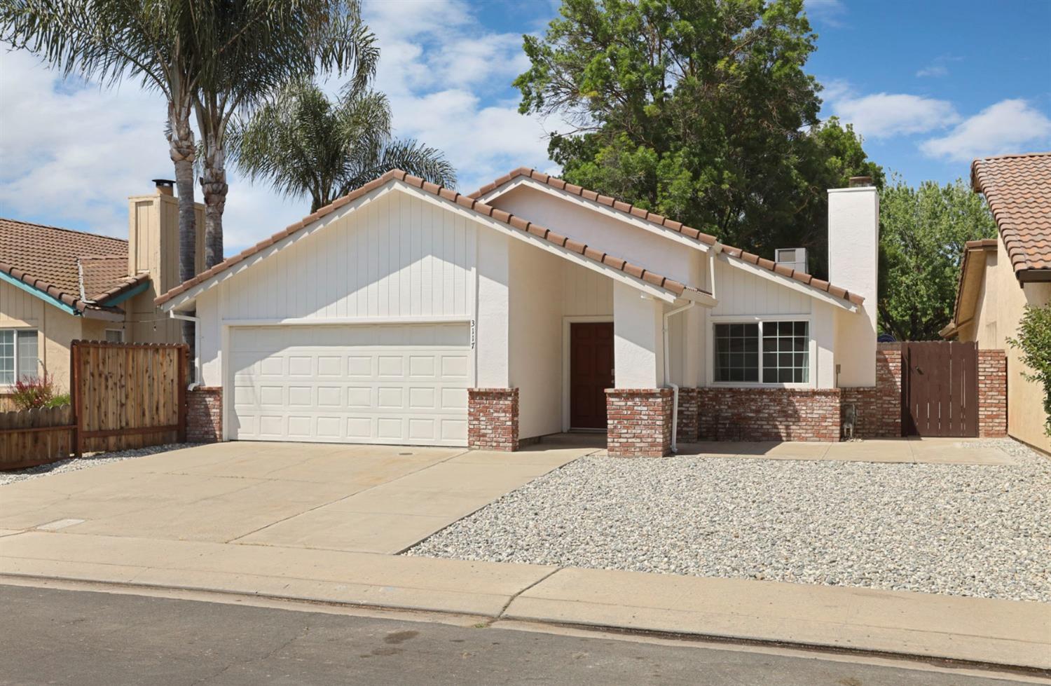Golden Eagle Lane, Modesto, California image 1