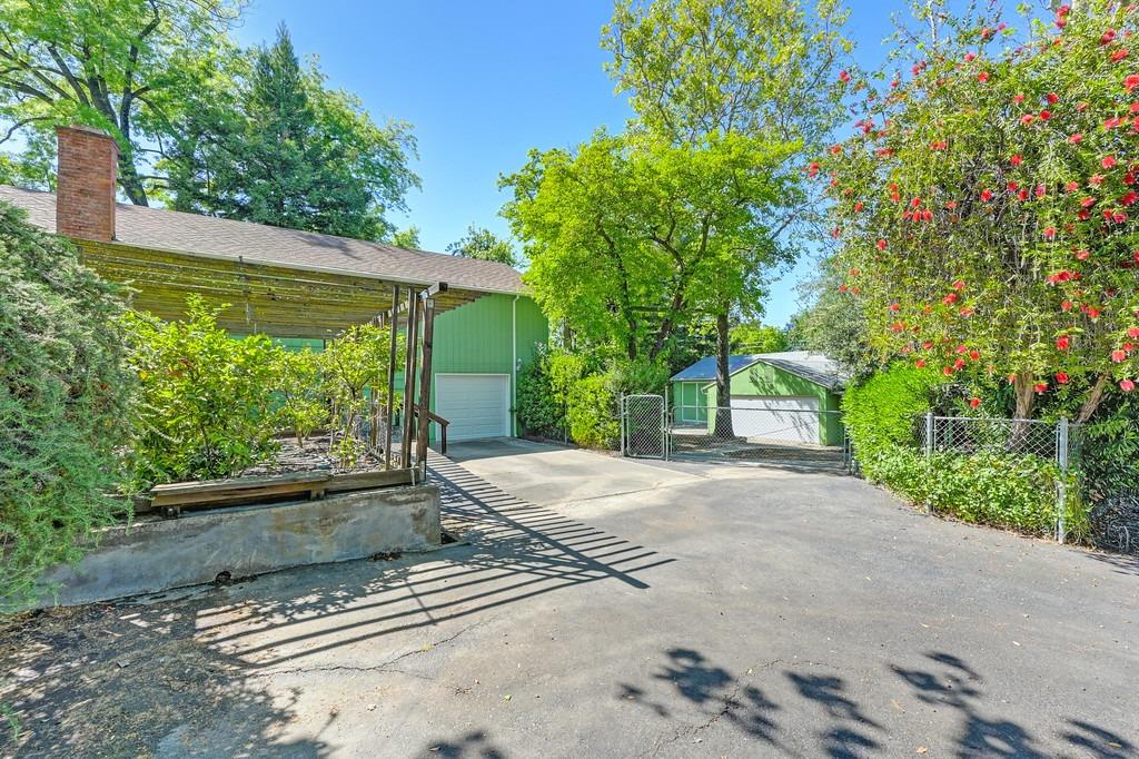 Heather Road, Fair Oaks, California image 28