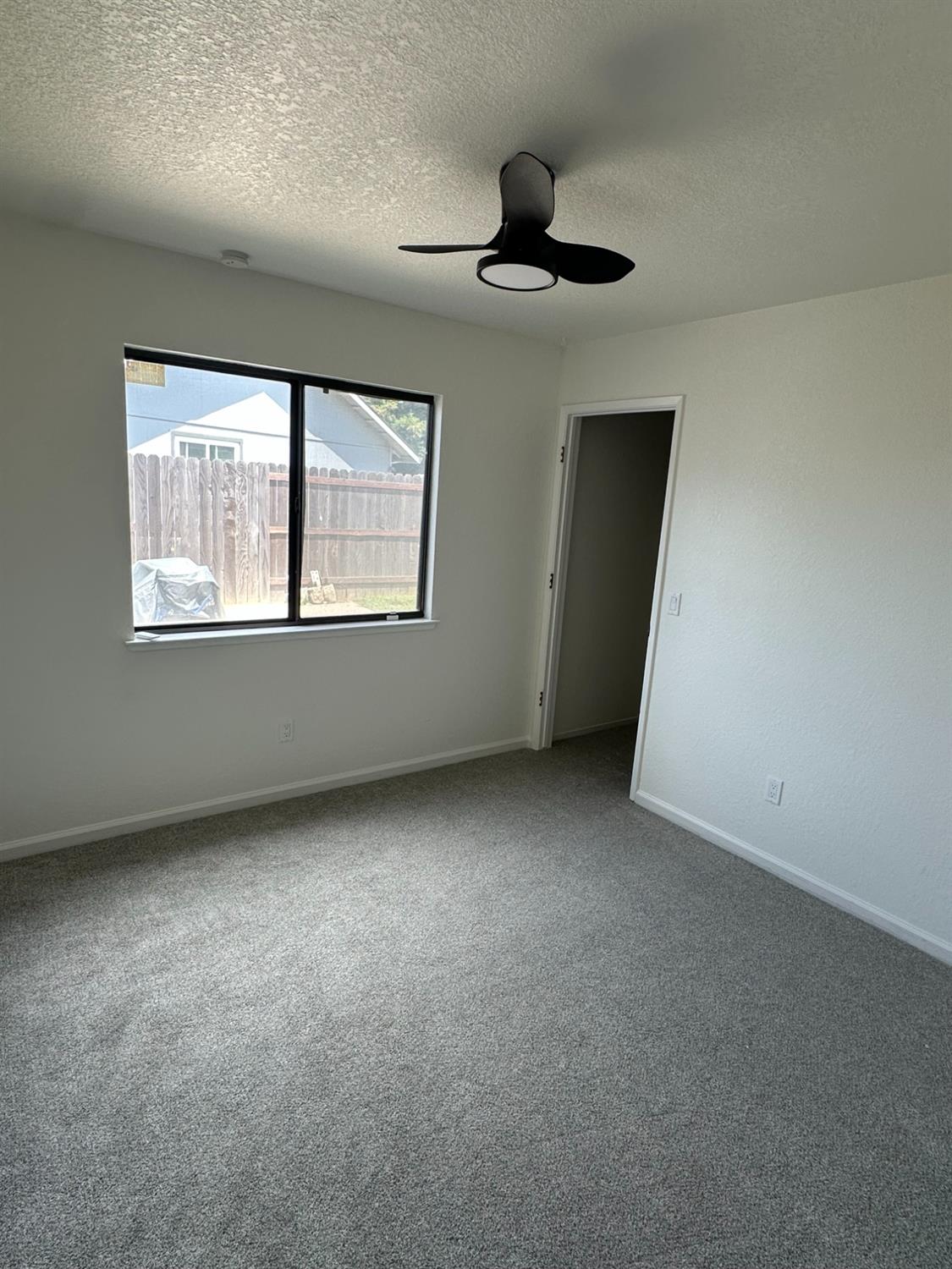 Detail Gallery Image 30 of 44 For 633 Holly Ct, Galt,  CA 95632 - 3 Beds | 2 Baths