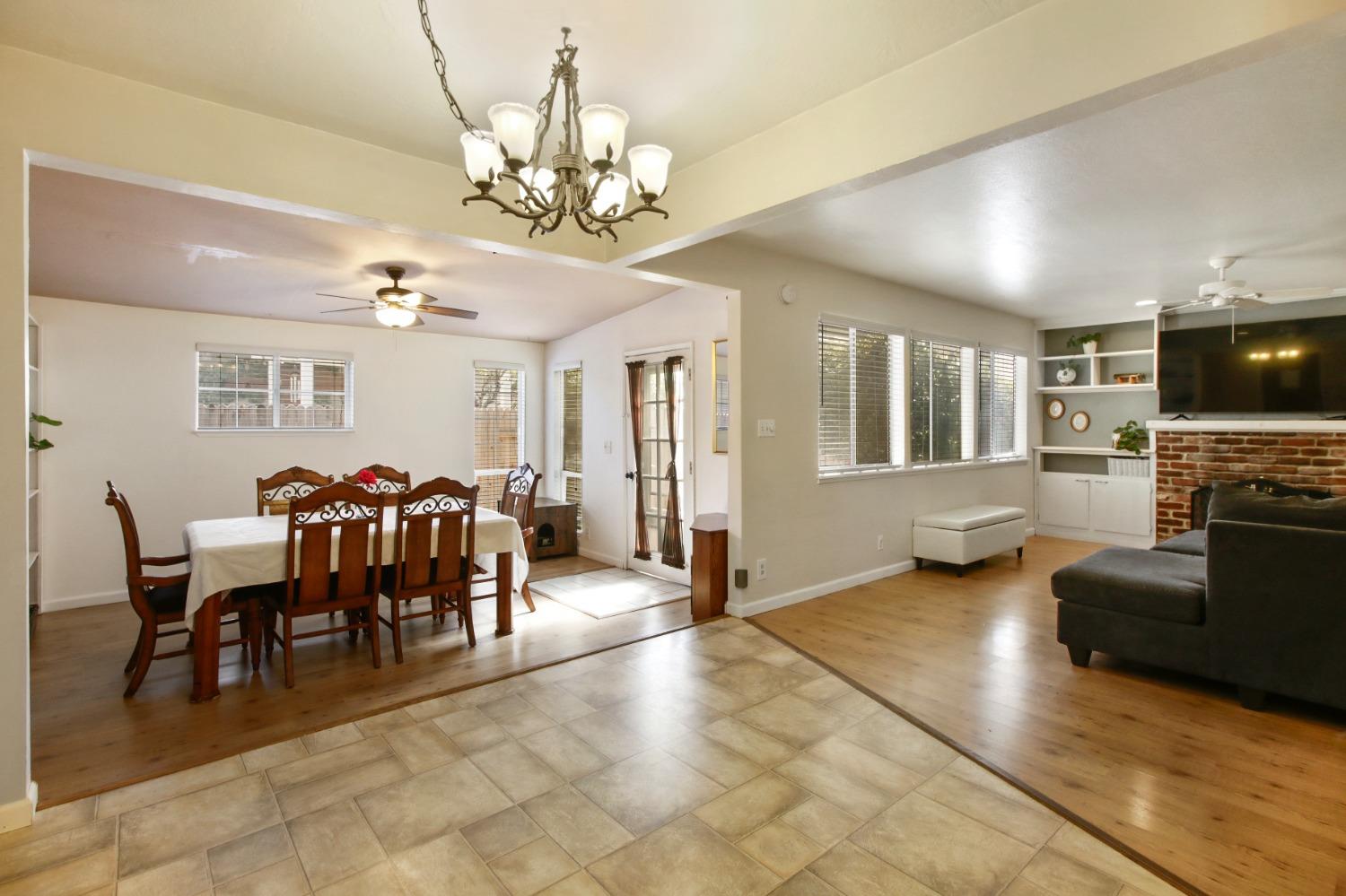 Holmes Way, Rancho Cordova, California image 15
