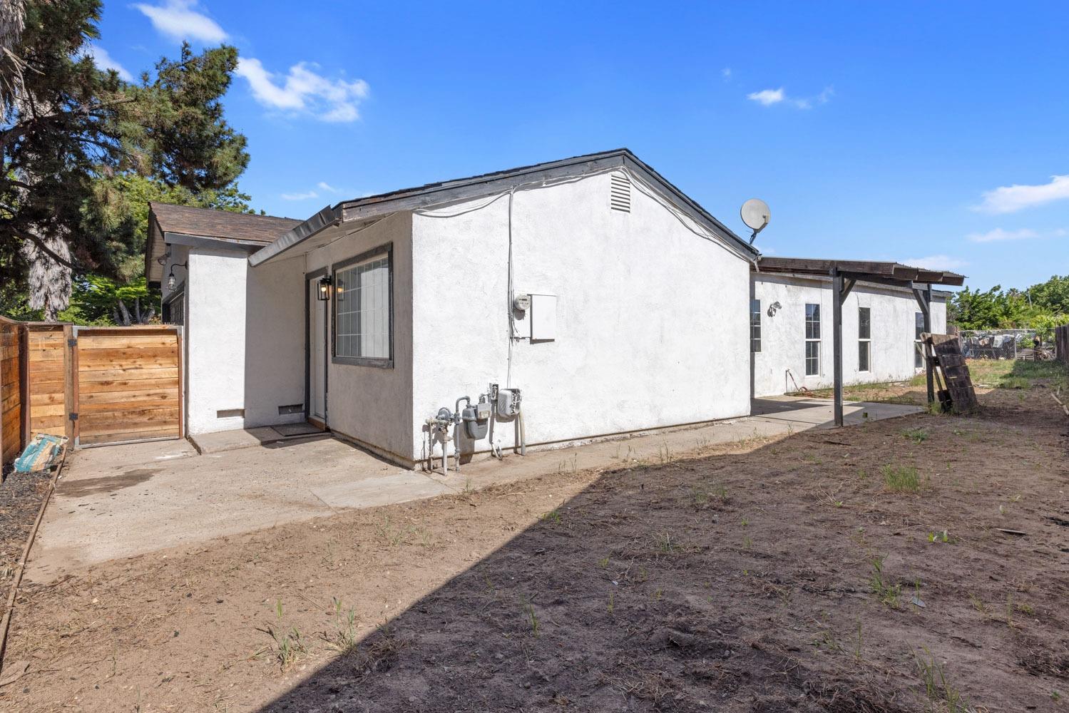 Chrysler Drive, Modesto, California image 25