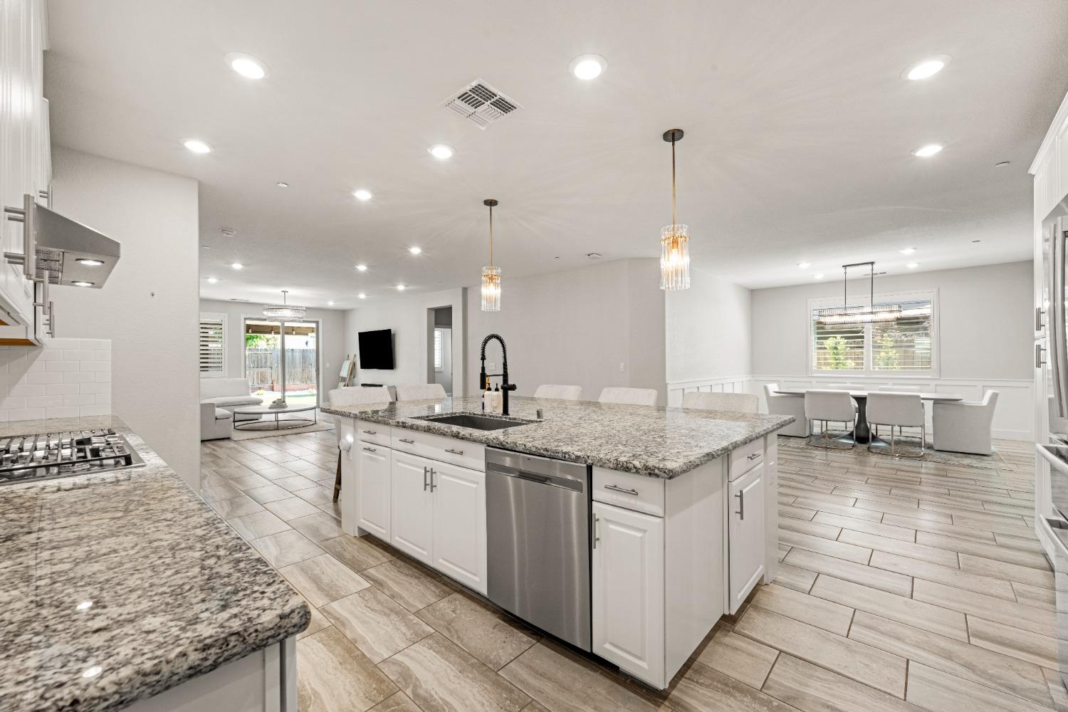 Maddux Way, Roseville, California image 16