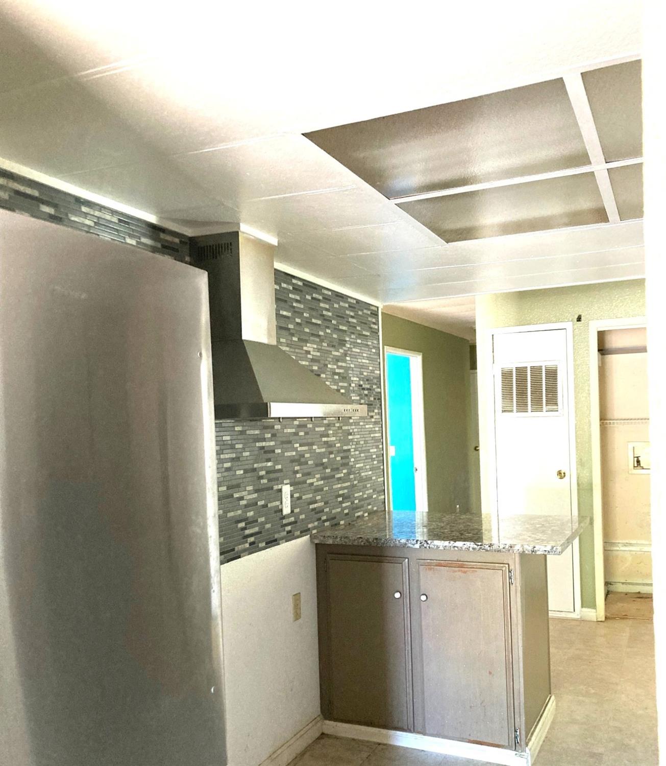 Detail Gallery Image 5 of 19 For 5100 N Highway 99 194, Stockton,  CA 95212 - 3 Beds | 2 Baths