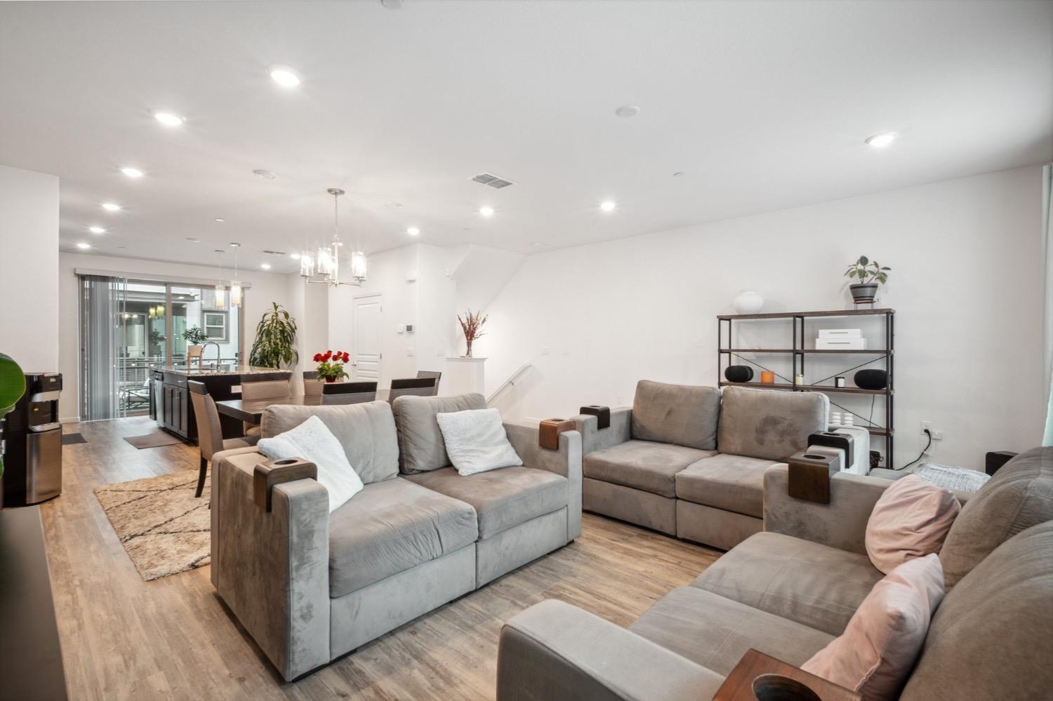 Parklane Drive, Hayward, California image 9