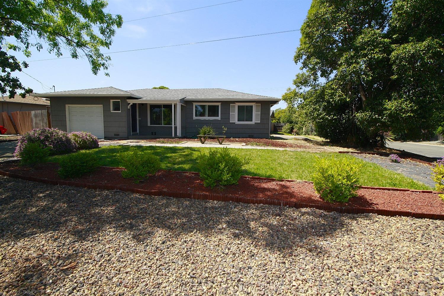 Detail Gallery Image 1 of 54 For 2221 Middleberry Rd, Sacramento,  CA 95815 - 3 Beds | 2 Baths