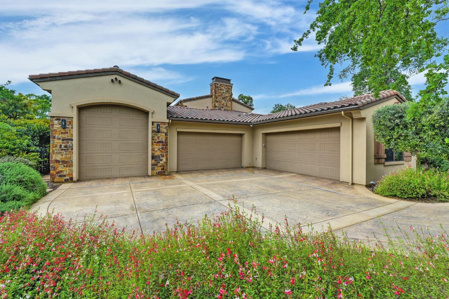 Mondrian Court, El Dorado Hills, California image 43