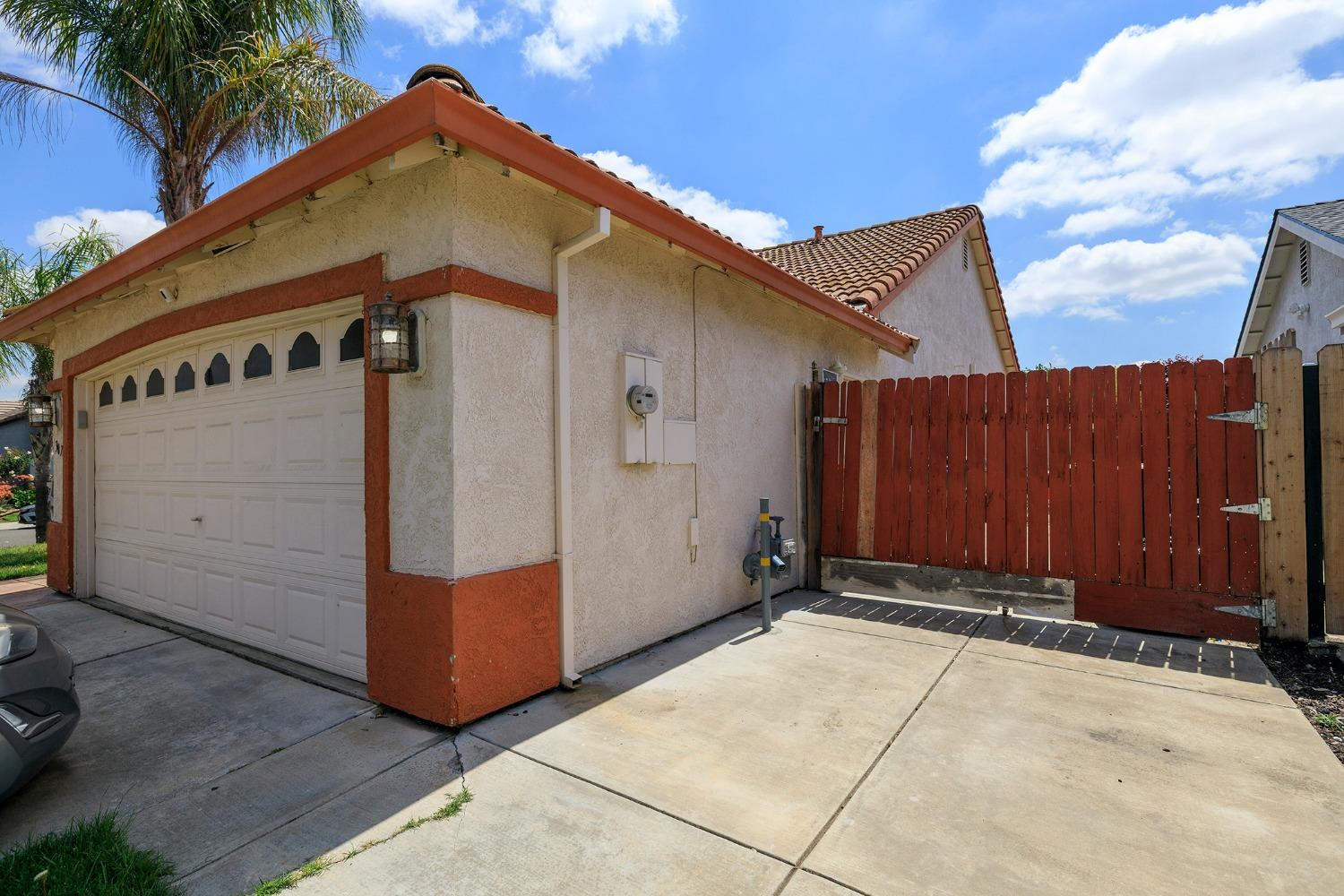 Detail Gallery Image 6 of 44 For 3070 Togninali Ln, Stockton,  CA 95206 - 3 Beds | 2 Baths