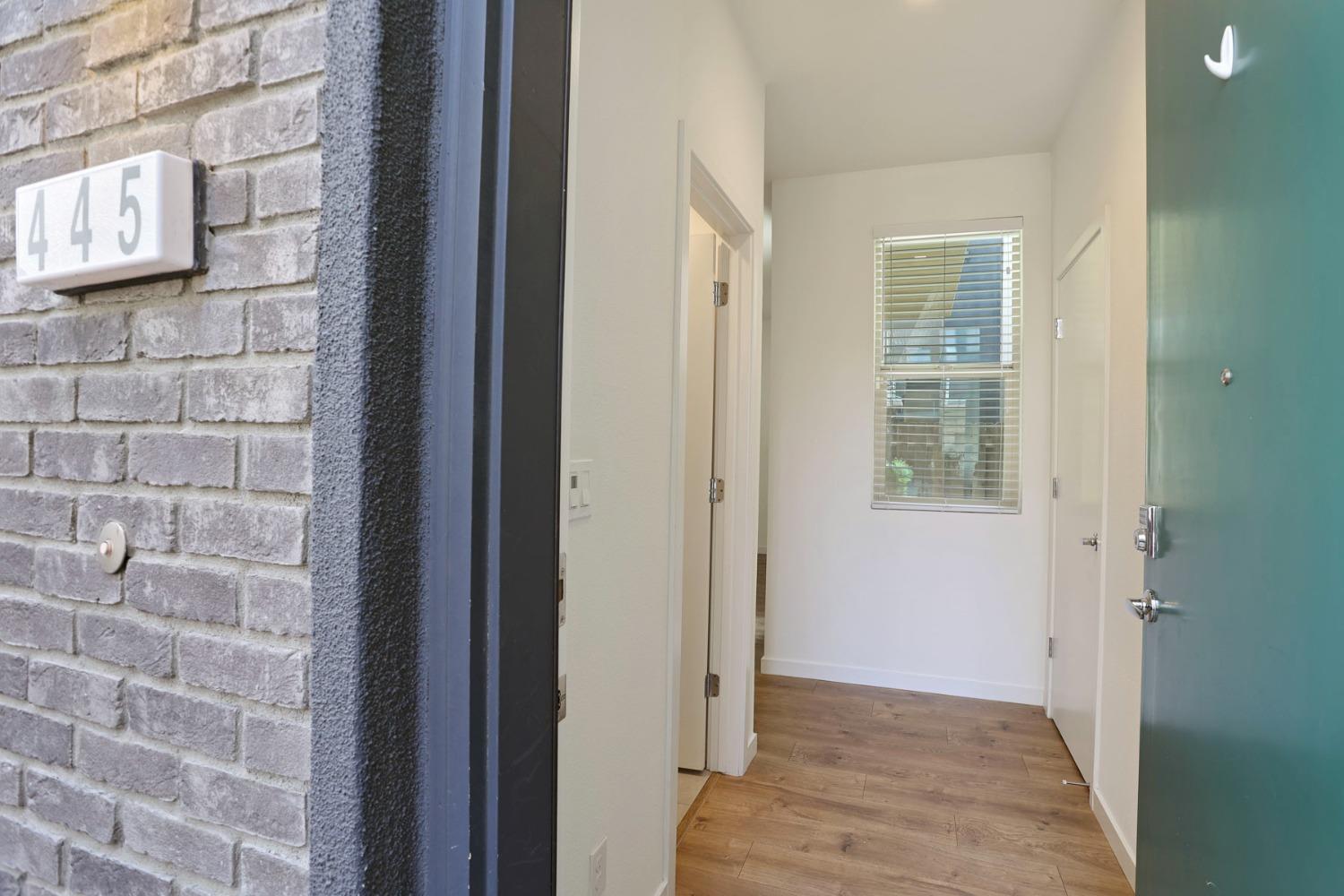 Photo #7: 225053792 Listing: Photo #7