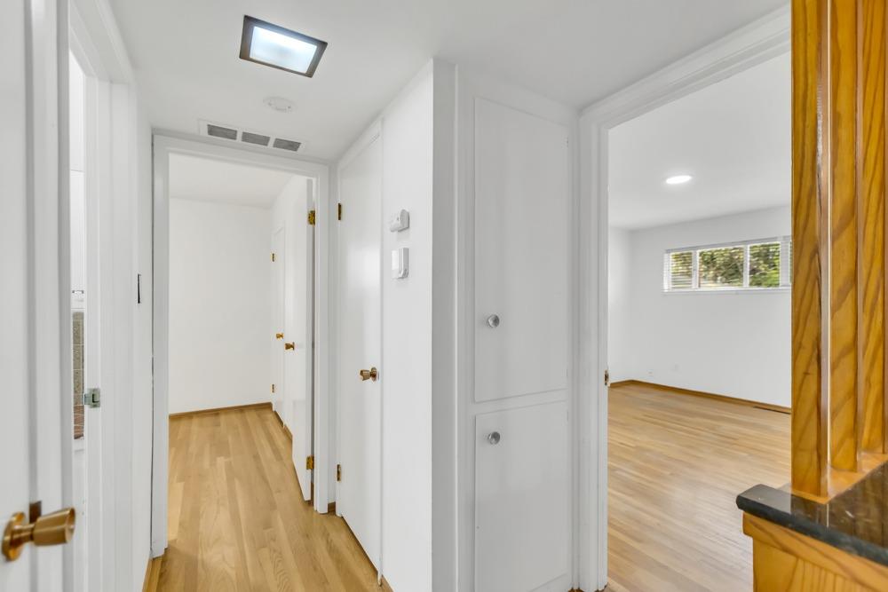 Detail Gallery Image 26 of 36 For 5741 Lonsdale Dr, Sacramento,  CA 95822 - – Beds | – Baths
