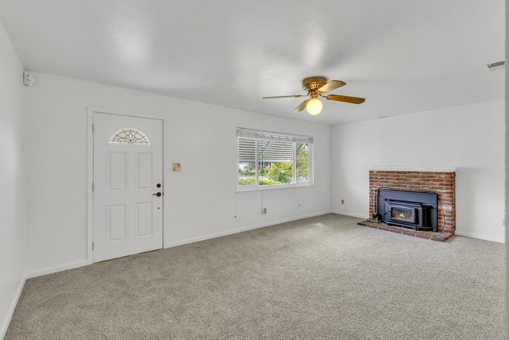 Saint James Drive, Carmichael, California image 9