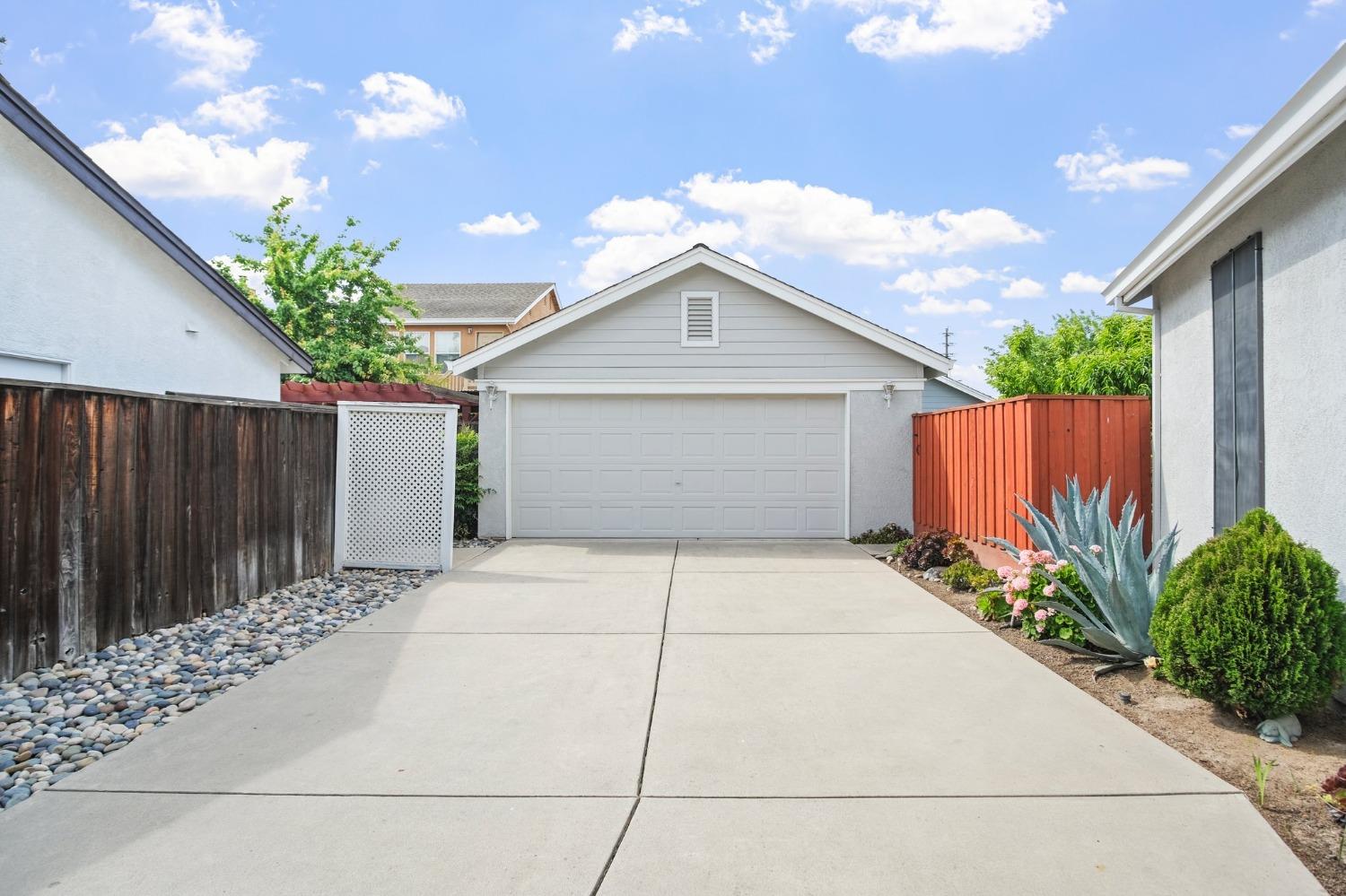 Pristine Court, Modesto, California image 22