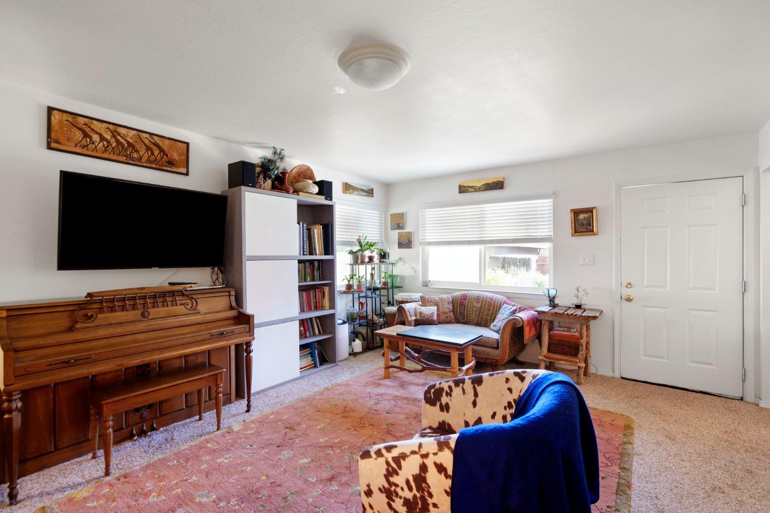 8 Fiske Avenue, Woodland, California image 23