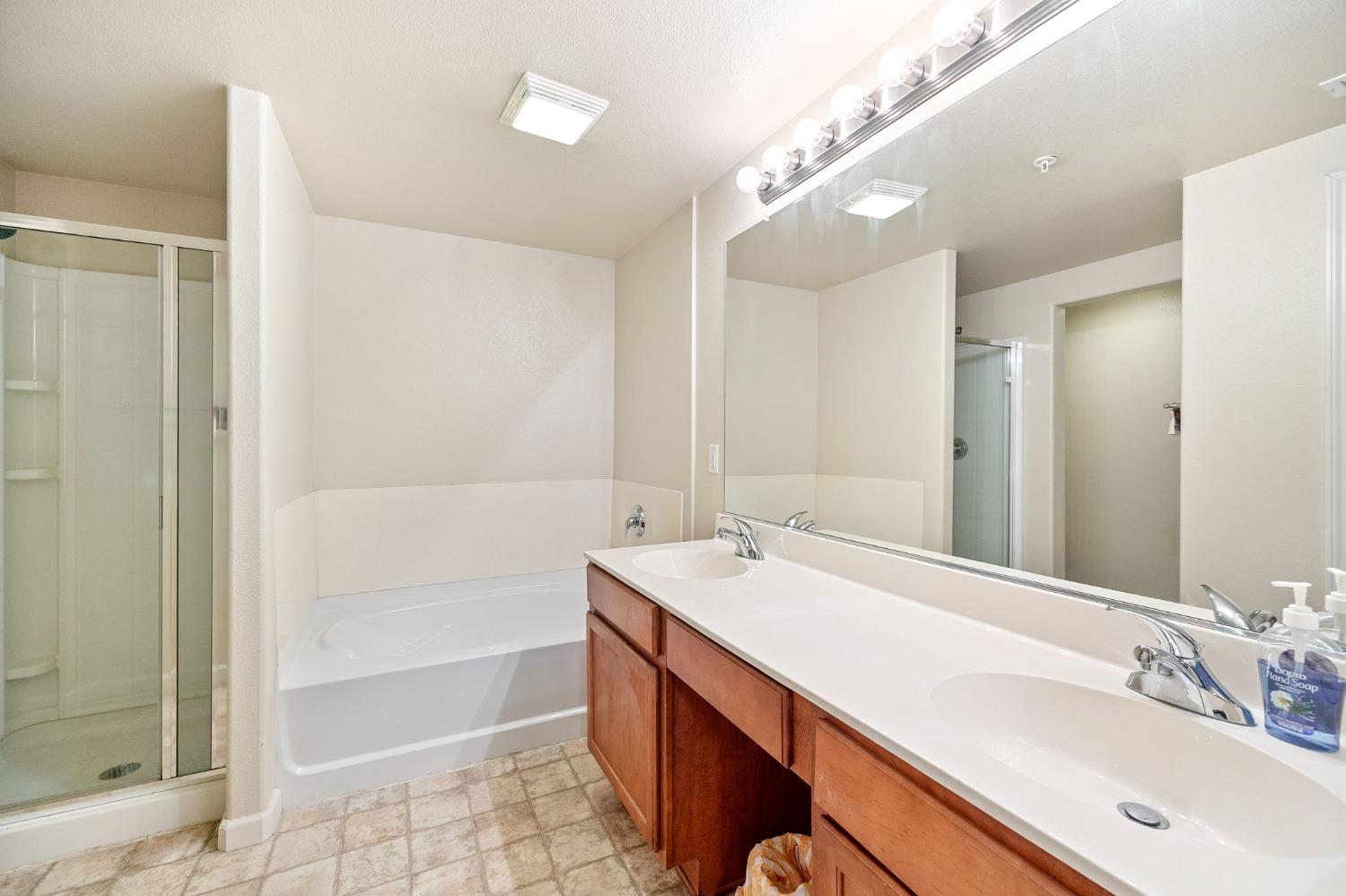 Photo #17: 225054575 Listing: Photo #17