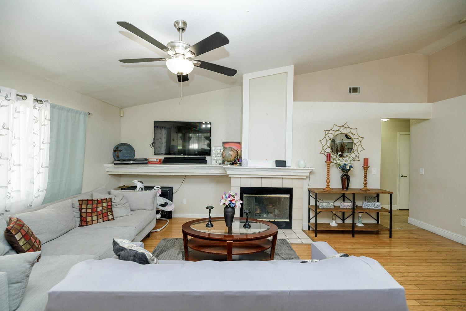 Detail Gallery Image 22 of 44 For 3070 Togninali Ln, Stockton,  CA 95206 - 3 Beds | 2 Baths