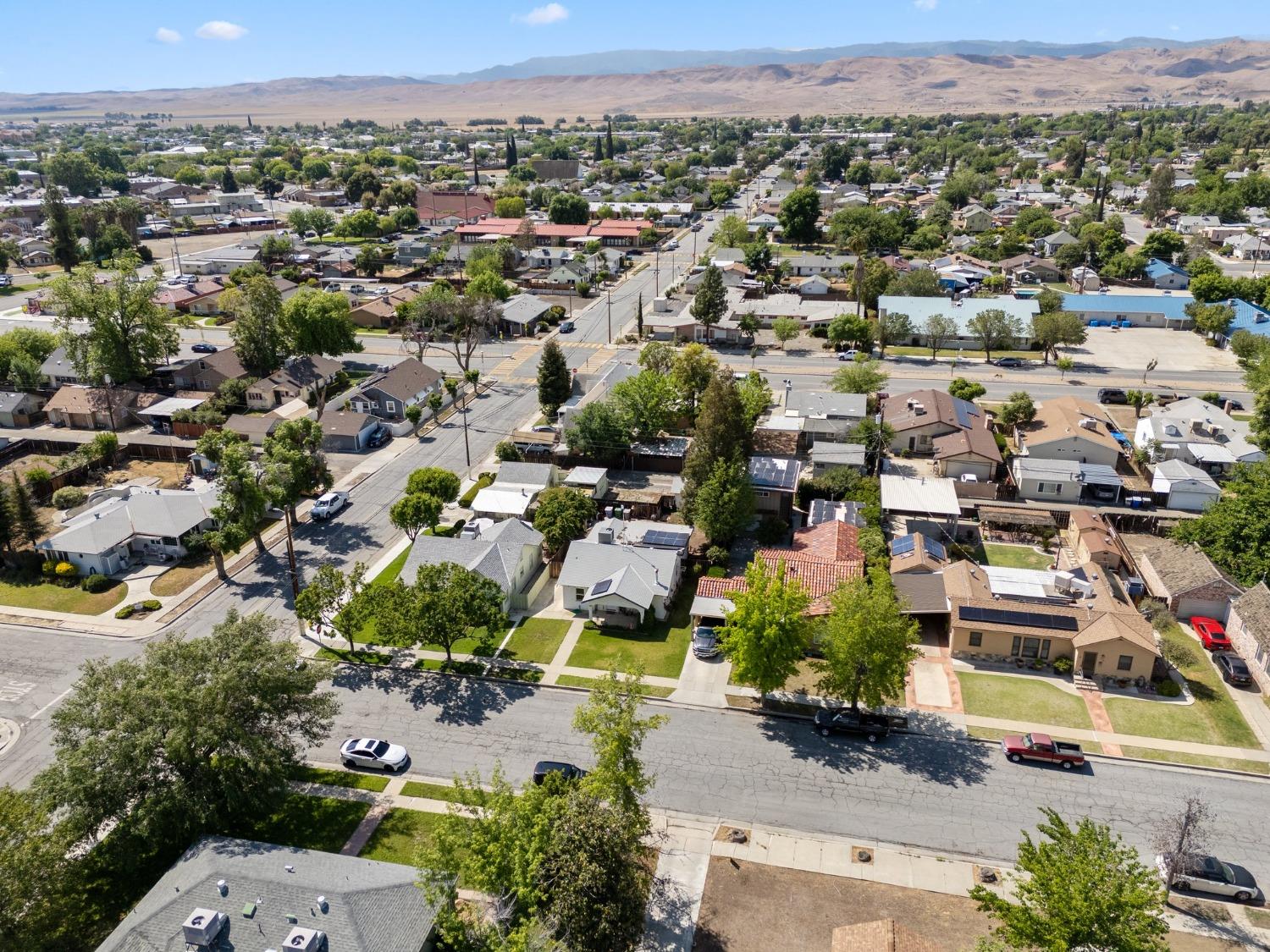 College Avenue, Coalinga, California image 28