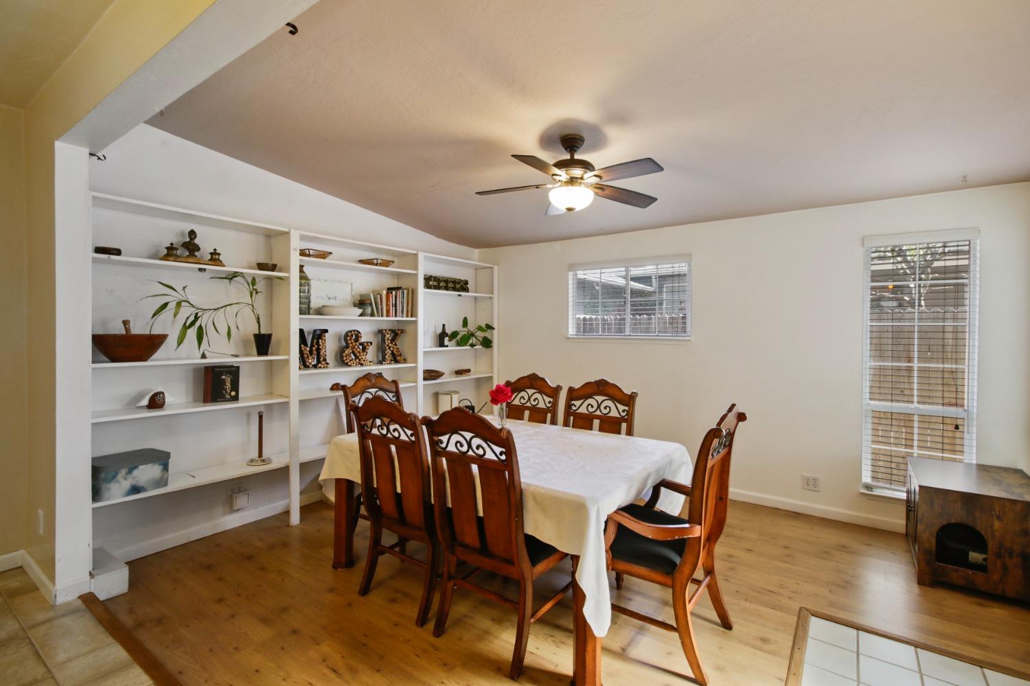 Holmes Way, Rancho Cordova, California image 13