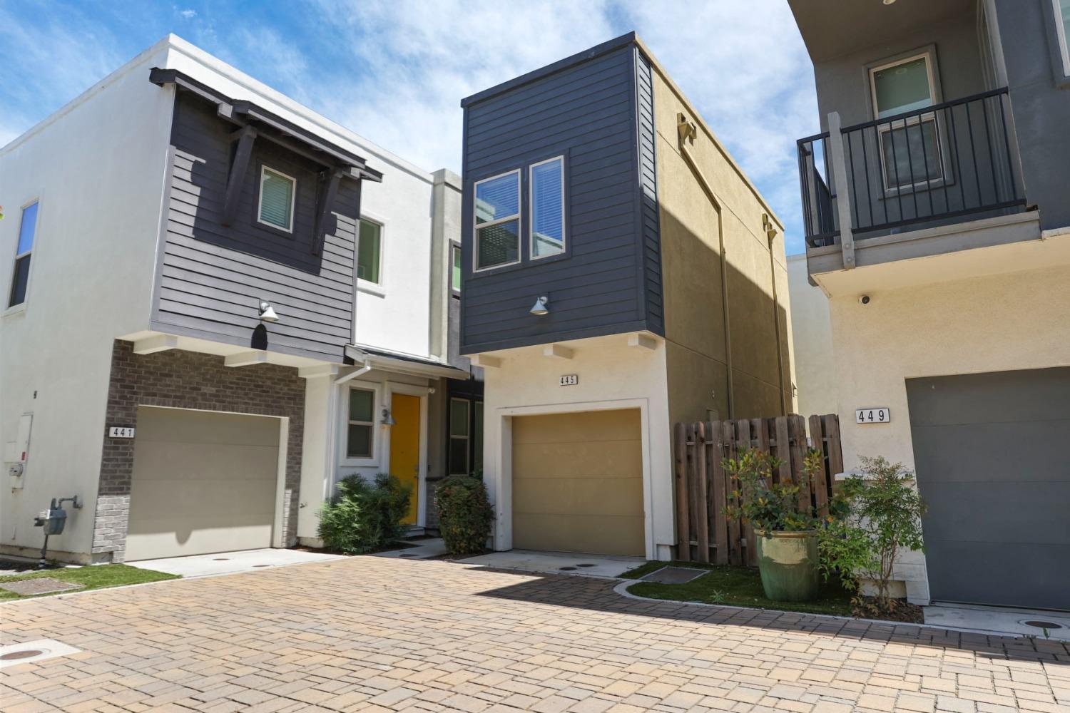 Photo #2: 225053792 Listing 