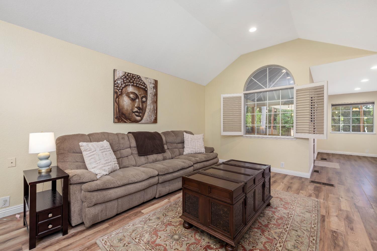 Chicago Avenue, Fair Oaks, California image 31