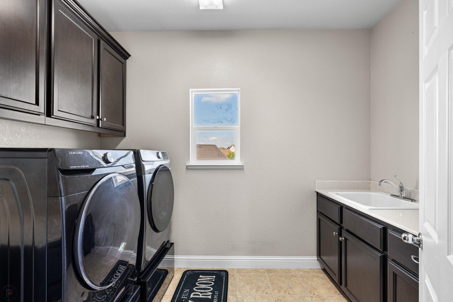 Maehl Drive, Manteca, California image 34