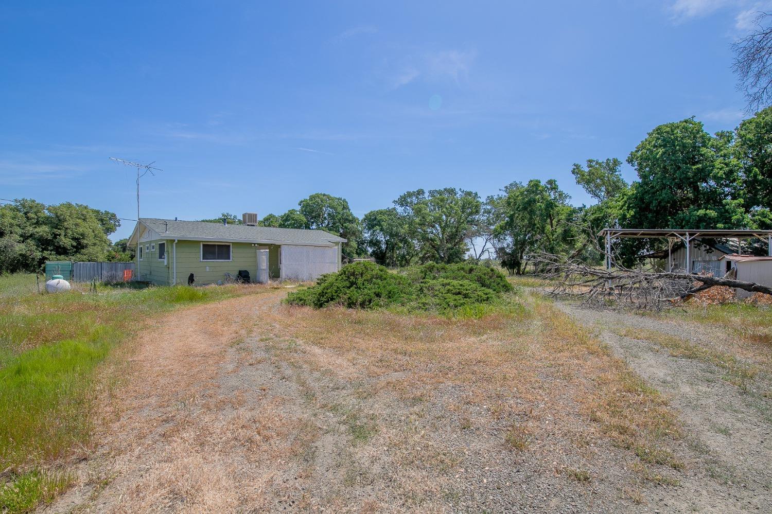 Detail Gallery Image 3 of 6 For 24909 County Road 23a, Esparto,  CA 95627 - 3 Beds | 2 Baths