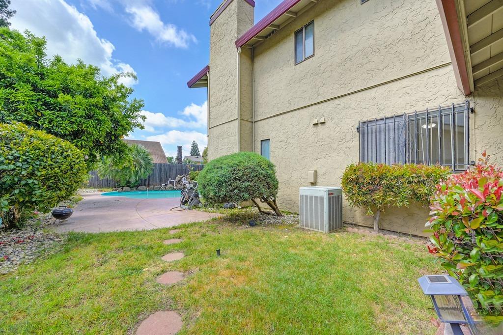 Utopia River Court, Rancho Cordova, California image 49