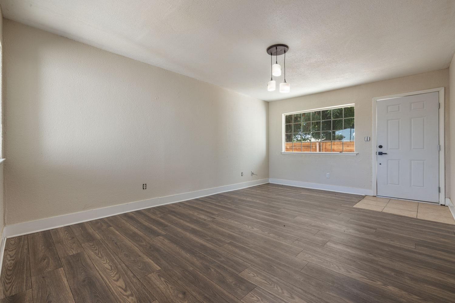 Chrysler Drive, Modesto, California image 4