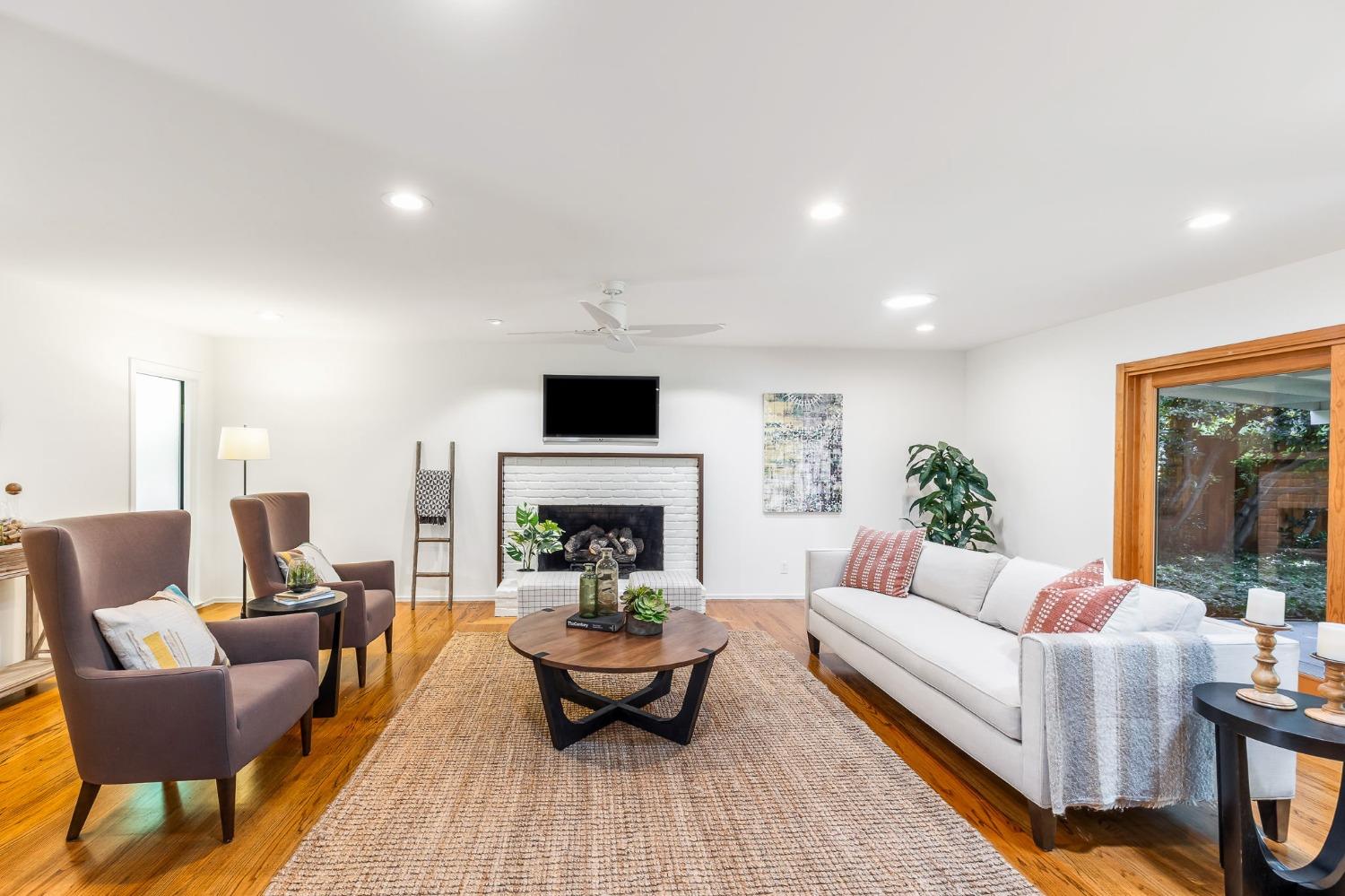 Meadowbrook Drive, Davis, California image 20