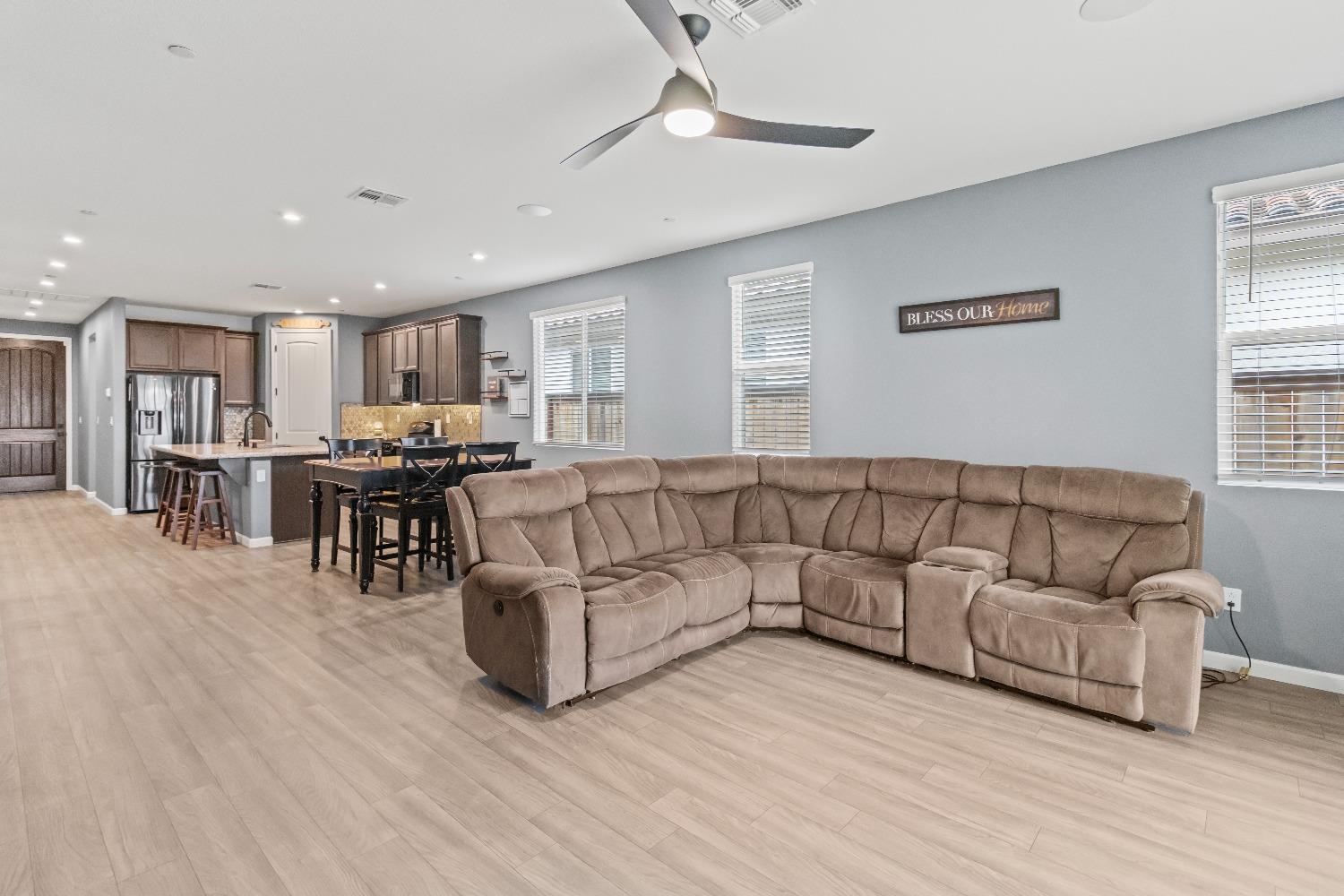 Kirkwood Court, Olivehurst, California image 17