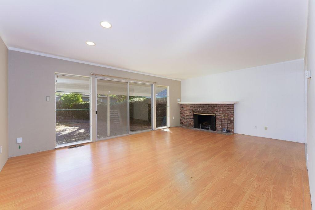 Detail Gallery Image 20 of 36 For 5741 Lonsdale Dr, Sacramento,  CA 95822 - – Beds | – Baths