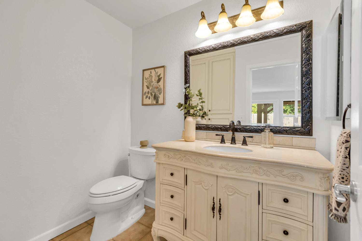 Queensbury Court, Elk Grove, California image 20