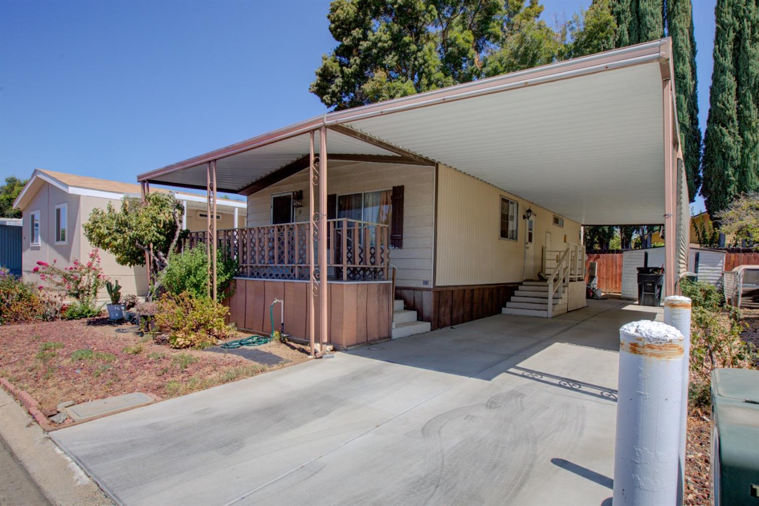 Detail Gallery Image 5 of 32 For 250 E Las Palmas Ave 15, Patterson,  CA 95363 - 2 Beds | 1 Baths